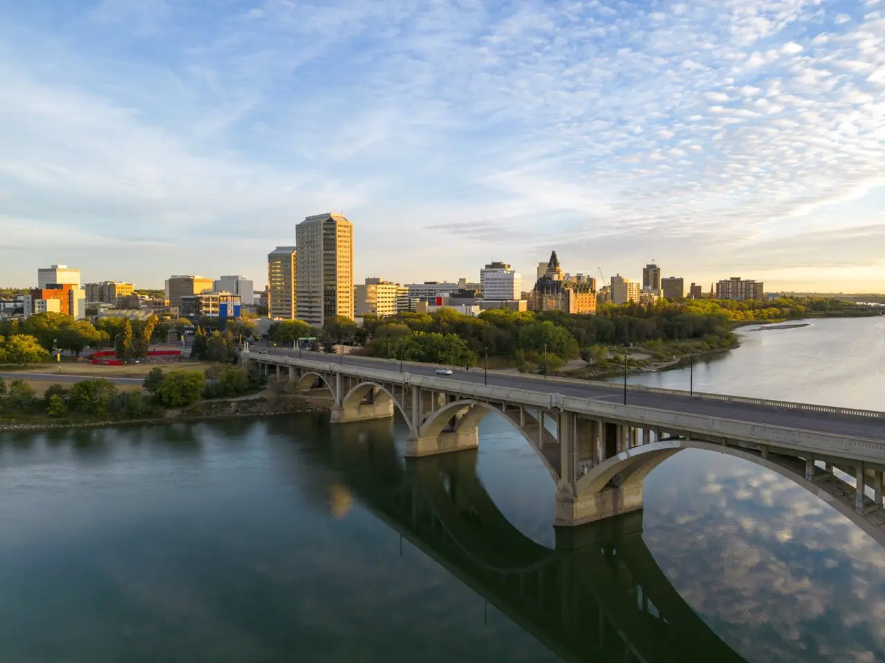 DOANH NHÂN TỈNH BANG SASKATCHEWAN